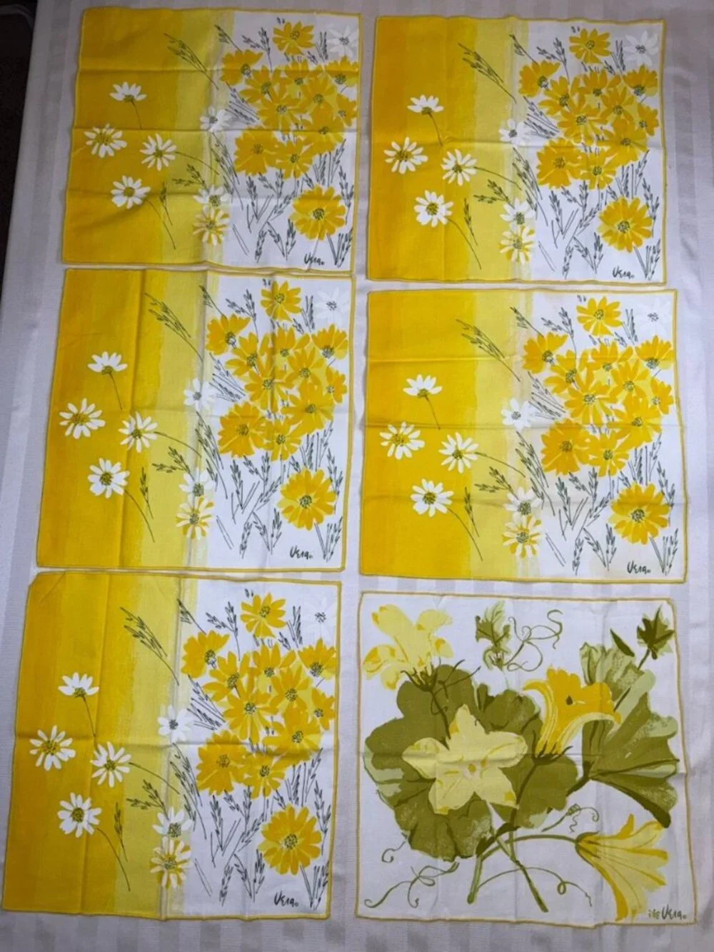Vintage Vera Daisy Floral Handkerchief Napkins Set Of Six Cotton 15”X 15”￼￼